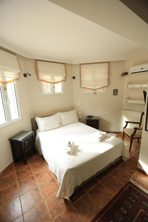 In White Villa Lagonisi Luaran gambar