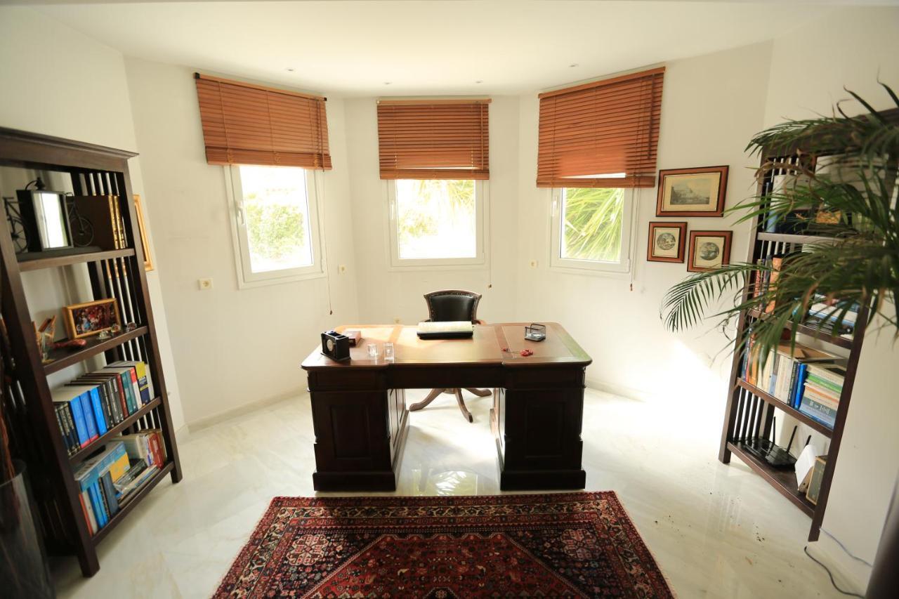 In White Villa Lagonisi Luaran gambar